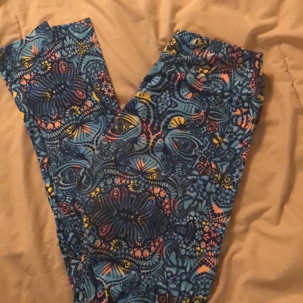 2 pairs of Lularoe leggings